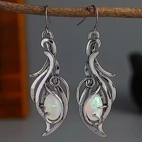Vintage Opalescent Silver Dangle Earrings Bohemian Tribal Artisan Handmade - Picture 1 of 7